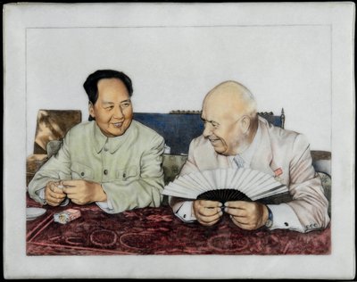 Nikita Khrouchtchev (1894-1971) og Mao Zedong (Tse-Toung, Tse Toung) (1893-1976) - Nikita Khrusjtsjov og Mao Zedong - Anonym. Porselen, overglasurdekor, tidlig på 1960-tallet. Privat samling av Anonymous Anonymous