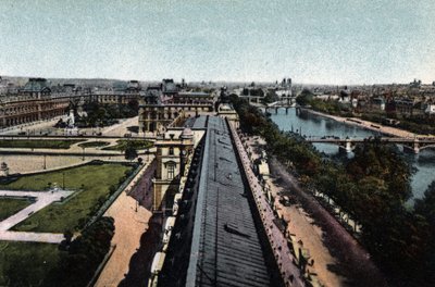 Paris: panoramautsikt mot Louvre. La Seine og Cathedrale Notre Dame (Notre-Dame), til høyre. Fotografi av 1920 i "" Artistic Album "" av byen Paris. Privat samling. av Anonymous Anonymous