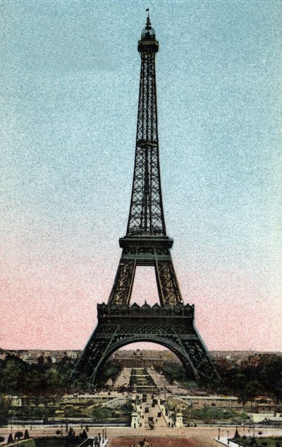 Paris: utsikt over Eiffeltårnet bygget mellom 1887 og 1889 av Gustave Eiffel (1832-1923). Fotografi av 1920 i "" Artistic Album "" av byen Paris. Privat samling. av Anonymous Anonymous