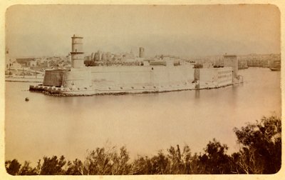 Byen Marseille og dens omgivelser rundt 1885 -1890: Fort Saint Jean, utsikt tatt fra Pharo, privat samling av Anonymous Anonymous