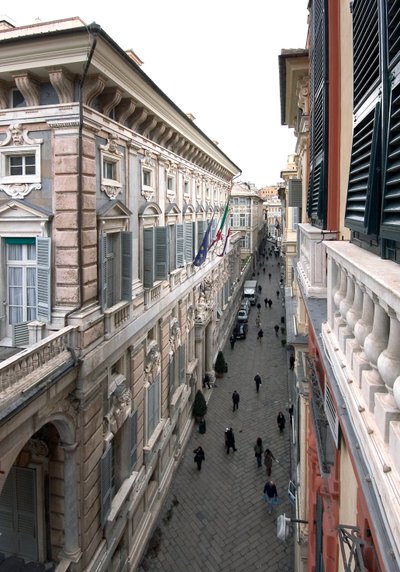 Utsikt over Via Garibaldi eller Strada Nuova i Genes (Genova), Italia av Anonymous Anonymous