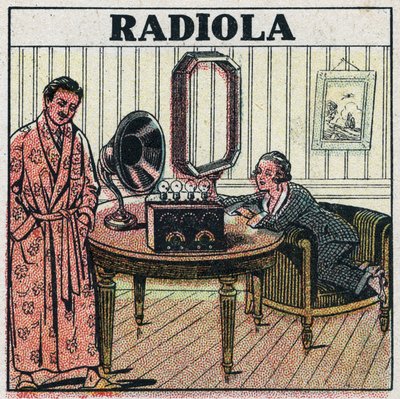 Wireless telephony: Radiola radio set. Anonymous illustration from 1925. Private collection. av Anonymous Anonymous