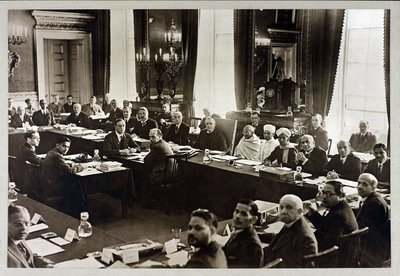 deuxieme conference de la Table ronde - Mahatma Gandhi - Andre rundebordskonferanse i London, Anonym. Sølv gelatinfotografering av Anonymous Anonymous