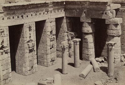Medinet Habu: Koptisk kirke i sentrum av Ramses III-tempelet av Antonio Beato