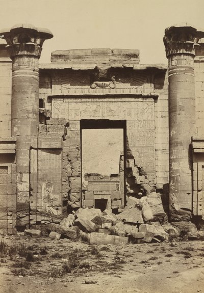 Medinet Habu: Romerske søyler av Antonio Beato