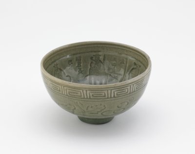 Serveringsskål i stil med Longquan ware, serveringsskål (hachi), tidlig på 1800-tallet (steintøy med celadon-glasur) av Aoki (attr. to) Mokubei