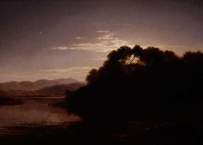 Måneoppgang på bredden av en innsjø av Arthur Gilbert