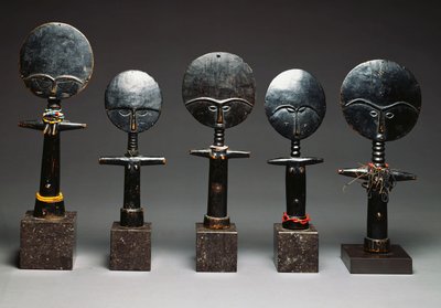 En gruppe Ashanti-dukker, Akua
