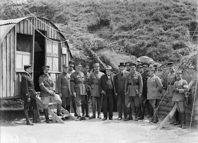 M. Georges Benjamin Clemenceau, den franske premieren, besøkte 4. divisjon, et eneste besøk til den australske fronten, 7. juli 1918 av Australian Photographer