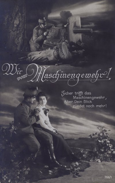Østerriksk maskingevær på slagmarken og med sin kjære (s/hv-bilde) av Austrian Photographer