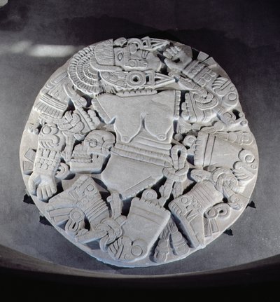 Utskjæring av opphuggingen av månegudinnen Coyolxauhqui, funnet ved foten av tvillingpyramiden i Tenochtitlan, Late Post Classic Period (1300-1521) (se også 97326) av Aztec