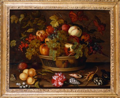 Druer, epler, fersken og plommer i en kurv med liljekonvaljer av Balthasar van der Ast