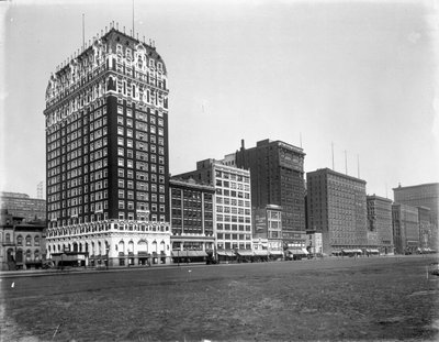Bygninger på Michigan Avenue fra Balbo Street til Van Buren Street, Chicago, Illinois, USA, ca. 1905 (s/hvitt-bilde) av Barnes and Crosby