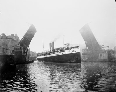 Eastland-skip, Chicago, Illinois, USA, ca. 1900 (s/hvitt-bilde) av Barnes and Crosby
