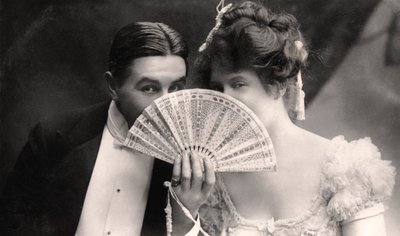 Billie Burke og Farren Soutar i en scene fra The Belle of Mayfair, tidlig på 1900-tallet. av Bassano Studio