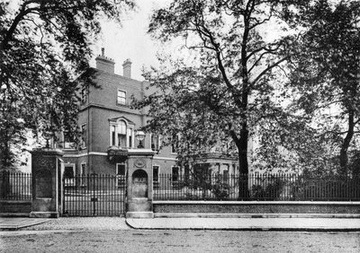 Portman House, Portman Square, 1908. av Bedford Lemere and Company