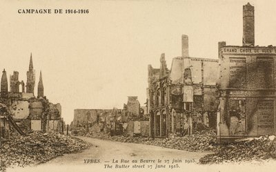 Rue au Beurre, 27. juni 1915 av Belgian Photographer