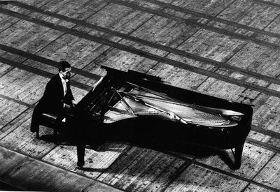 Claude Helffer, 1900-tallet. av Bernard Perrine