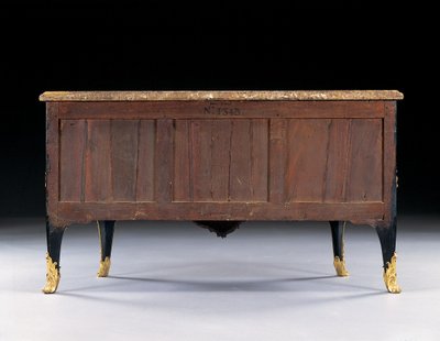 Kommode, ca. 1745 (ormolu-montert japansk lakk og ebonisert tre) av Bernard van Risenburgh II