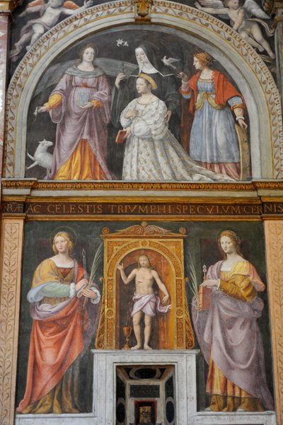 Saint Apollonia og Saint Lucy, på toppen, Ippolita Sforza omgitt av helgener og nonner, freske av Bernardino Luini i kirken Saint Maurice ved Maggiore-klosteret, Milano, Lombardia, Italia av Bernardino Luini