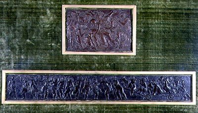 Bacchus triumf og Kristi avsetning (bronse) av Bertoldo di Giovanni