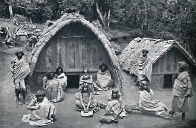 Et Toda-hjem i en innfødt landsby, India, 1902 av Bourne and Shepherd
