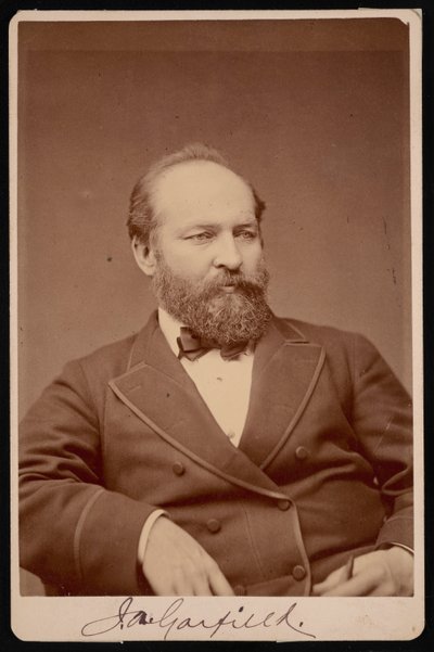 Portrett av James Abram Garfield 1831-1881, før 1876. av Brady