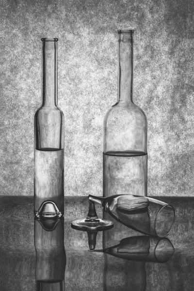 Refleksjoner i glassflasker av Brig Barkow