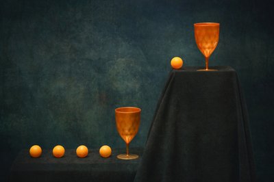 Gylne kopper, oransje kuler av Brig Barkow