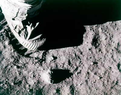 Buzz Aldrins fotavtrykk på månen, Apollo 11-oppdrag, juli 1969. av Buzz Aldrin