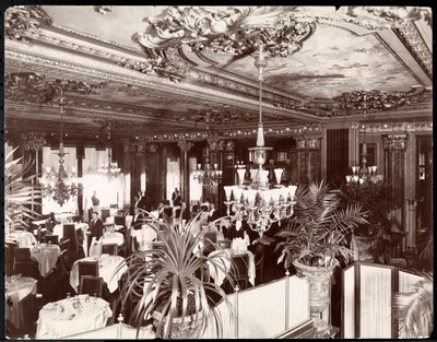 En spisestue på Hotel Savoy, ca. 1895-96 (sølv gelatintrykk) av Byron Company