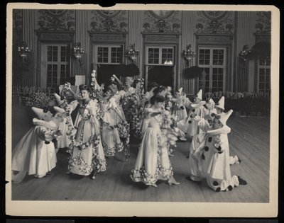 Dans på James Hazen Hyde Ball, New York, 31. januar 1905 (sølv gelatintrykk) av Byron Company