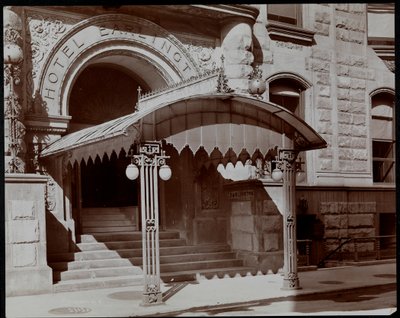 Inngangen til Hotel Earlington, 55 West 27th Street, New York, 1906 (sølv gelatintrykk) av Byron Company