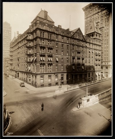 The Murray Hill Hotel, Park Avenue og 40th Street, New York, 1919 (sølv gelatintrykk) av Byron Company