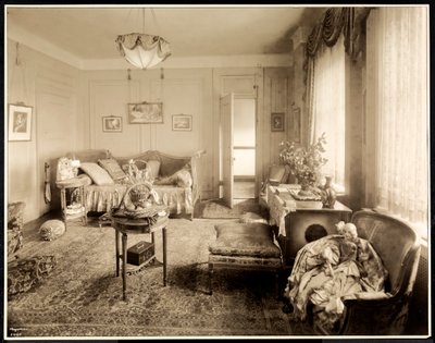 Salongen til suite 1047 på Hotel Majestic, 1925 (sølv gelatintrykk) av Byron Company