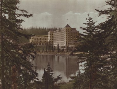 Chateau, Lake Louise (fargebilde) av Byron Hill Harmon