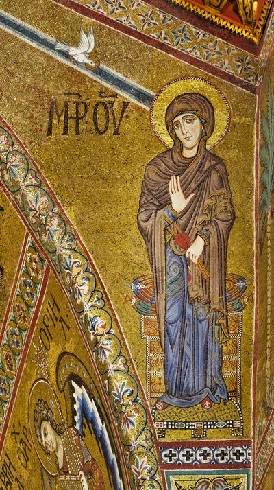 Apsis: Kunngjør jomfru, bysantinsk mosaikk med gyllen bakgrunn i tympanum til apsis (mosaikk) av Byzantine