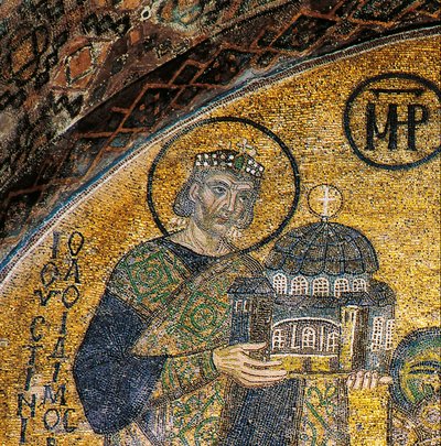 Keiser Justinian presenterer Hagia Sophia til jomfruen og barnet (mosaikk) av Byzantine