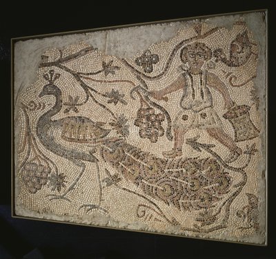 Gulvmosaikkpanel: Druehøster med påfugl, 400-tallet av Byzantine