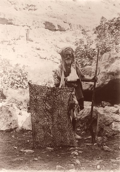 En jeger og lokkefugl, ca. 1894-1914 av C.A. Hornstein
