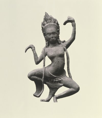 En dansende Apsaras, detalj fra en frise, sent på 1100-tallet - tidlig på 1200-tallet (stein) (detalj med 155540) av Cambodian Cambodian