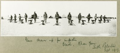 Våpen trukket opp for inspeksjon på stranden, Khan Yunis, september 1917 av Capt. Arthur Rhodes