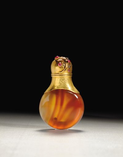 Duftflaske, arbeidsmestermerke av Erik Kollin, St. Petersburg, ca.1890 av Carl Fabergé