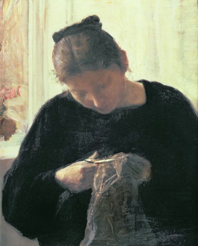 En kvinne som syr av Carl Holsoe