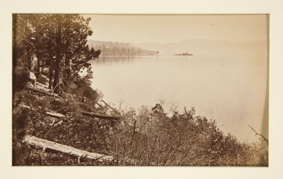 Fire jernbanescener og fire utsikter over Lake Tahoe: Lake Tahoe fra Artist Rocks av Carleton E. Watkins