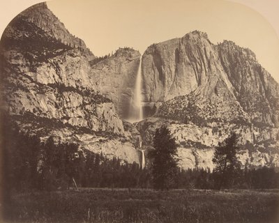 2637 Ft. Yosemite Fall, sett forfra, 1861. av Carleton Emmons Watkins