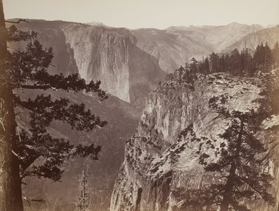 Første utsikt over Yosemite Valley fra Mariposa Trail, 1865-66 av Carleton E. Watkins
