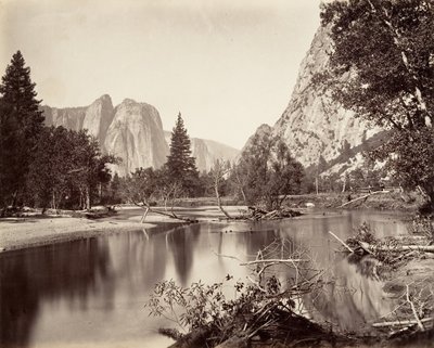 Ser nedover Yosemite Valley, ca. 1872, trykt ca. 1876. av Carleton Emmons Watkins