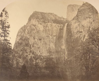 Drive, Brudeslør, 900 fot, Yosemite, 1861. av Carleton Emmons Watkins