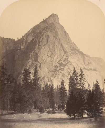 Three Brothers, sett forfra, 4480 fot, 1861. av Carleton Emmons Watkins